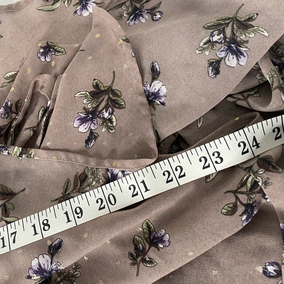 Torrid Floral Ruffle SheerTan with Gold Dots Top  Sz 3X - Picture 5 of 10